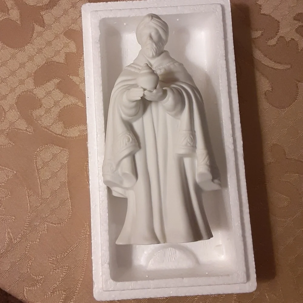 Avon Nativity Collectibles The Magi-Balthasar Porcelain Figurine
